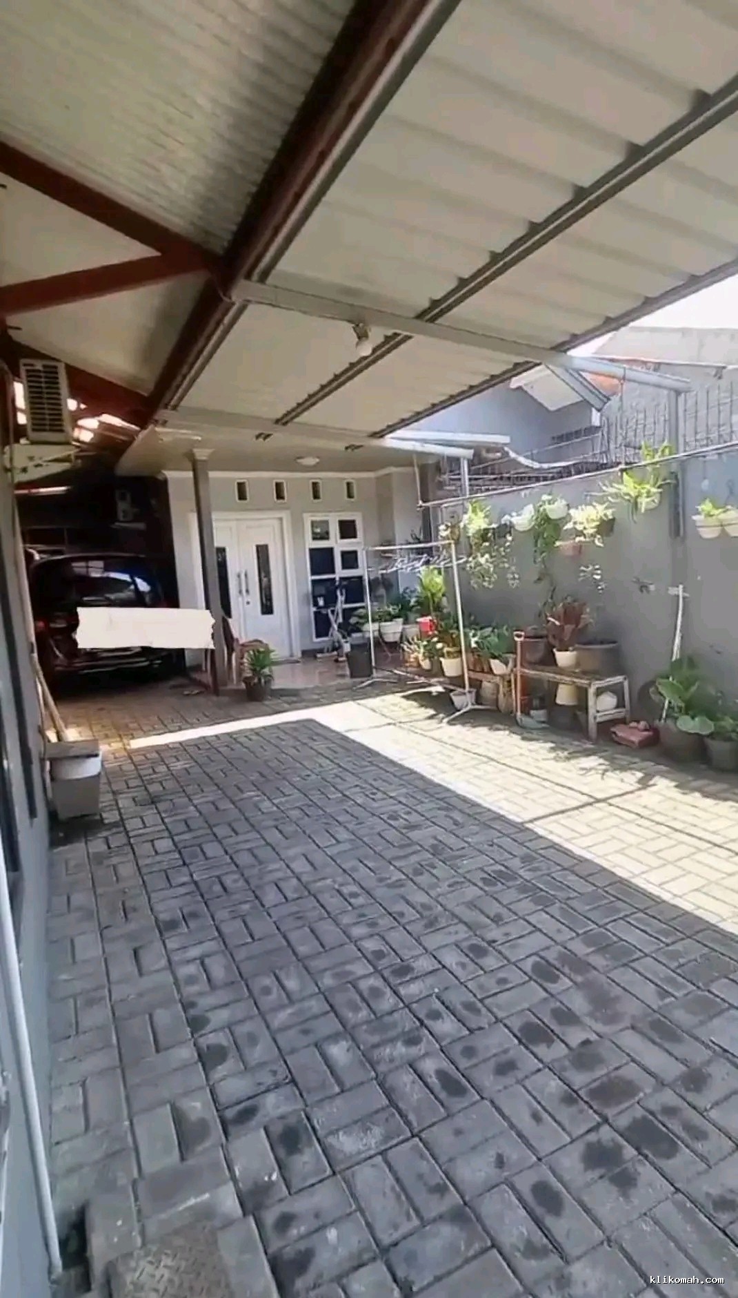 Dijual Rumah Dekat Pintu Tol Jatiwaringin dan pusat kuliner dan Jajanan Jatiwaringin 